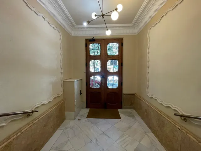Piso reformado a estrenar en Plaza de Olavide .- Trafalgar — 36