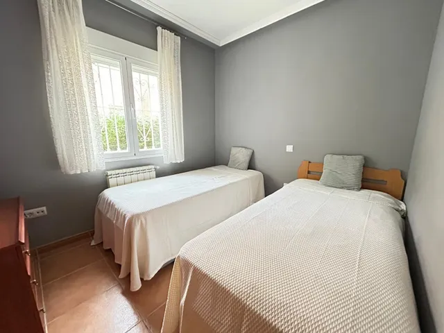 CHALET INDEPENDIENTE EN UNA PLANTA — 17