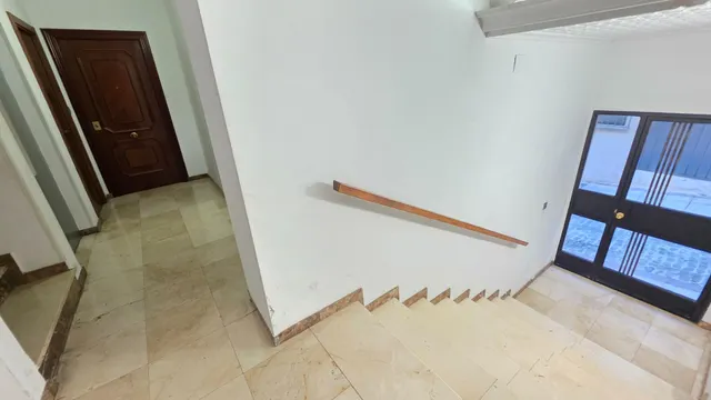 ¡estupendo piso con balcón y ascensor junto a plaza de los jardinillos! — 20