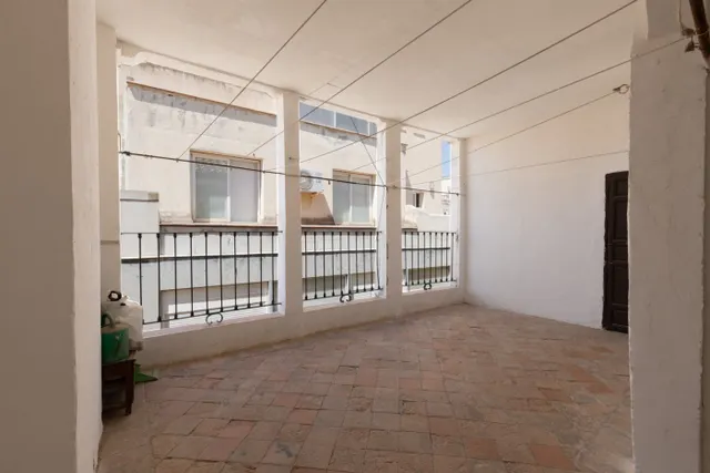 Inversión!!! edificio en pleno centro de Granada! — 27