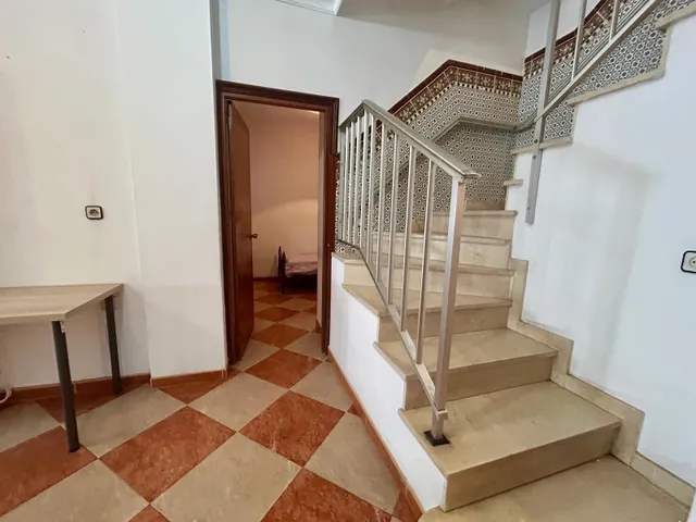 Amplia Casa para Reformar en el Corazón de la Ciudad — 23