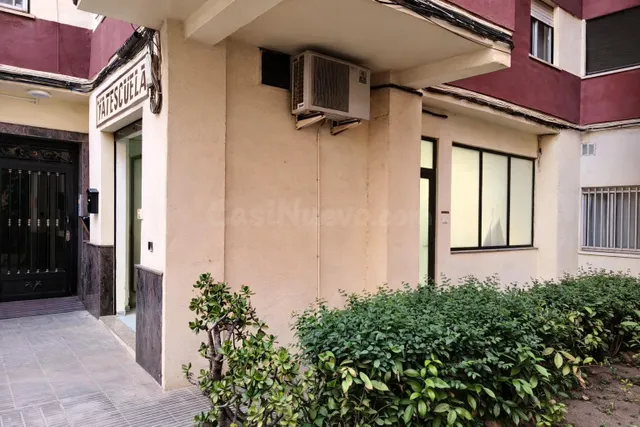 ref 08659 Salico vende local comercial de 203 m2 a pie de ca
