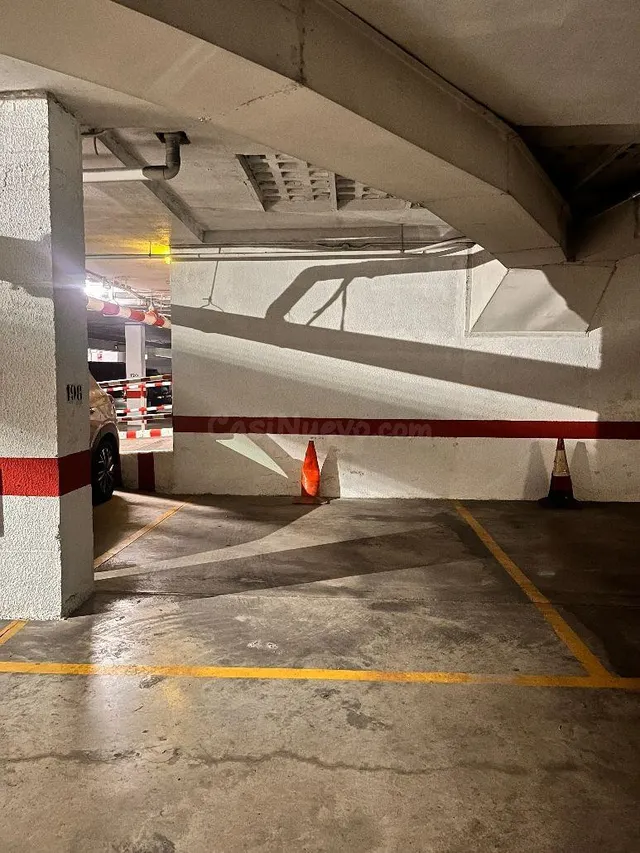 AMPLIA PLAZA DE GARAJE JUNTO AV ALMOGÁVARES!!! - foto 4