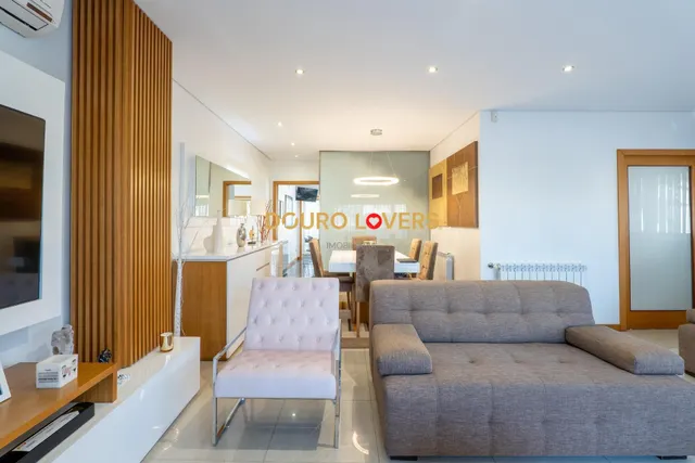 Villa exclusiva de 3 dormitorios a 730 m de la playa | Canid - foto 2