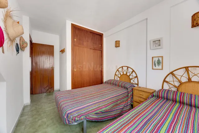 Ático dúplex de 2 dormitorios con gran solárium privado a 100 m de la playa de La Mata — 13