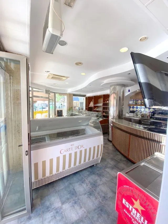 Local comercial 76m² en venta - Casco Antiguo - foto 3