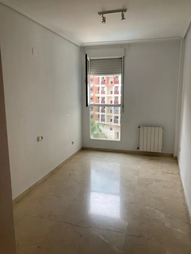 PISO DE 3 habitaciones CON TERRAZA, PISCINA Y GARAJE — 13