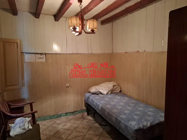 INTERESANTE CASA PARA REFORMAR EN ASPE — 4