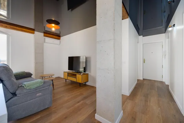 PRECIOSO APARTAMENTO TOTALMENTE REFORMADO CON VISTAS FRONTALES AL MAR — 10