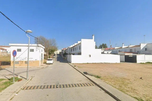 PISO EN VENTA EN AZNALCAZAR (SEVILLA). ACTIVO INMOBILIARIO S