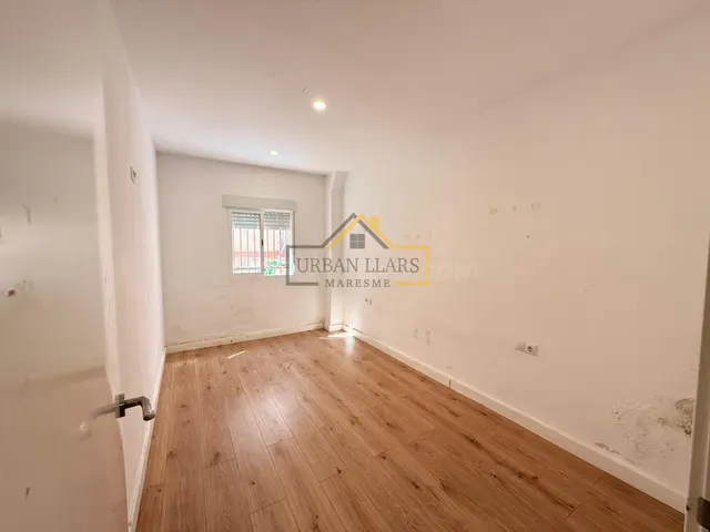 Piso amplio de tres habitaciones para dejar a tu gusto. — 4