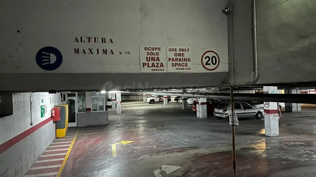 Plaza de garaje privada con videovigilancia en Parque de las - foto 3
