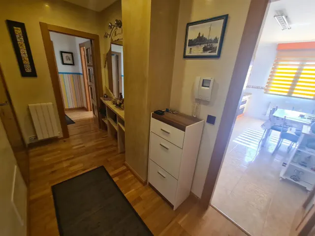 Se vende amplísimo apartamento, amueblado y equipado, cocina - foto 5