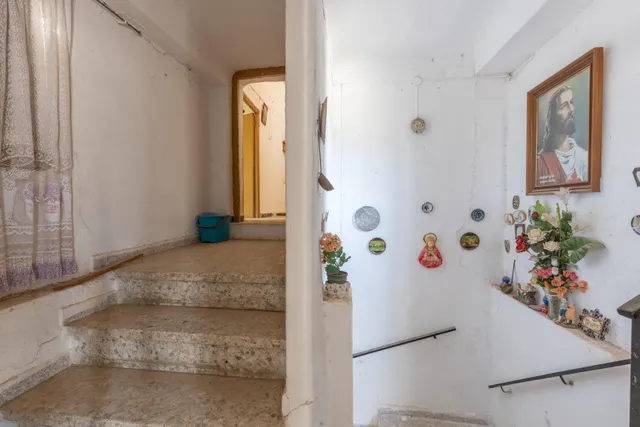 CASA PARA REFORMAR, MÁS TERRENO DE 250M2 — 27