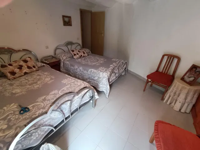 Estupenda casa con patio, terraza y amplia cochera — 31