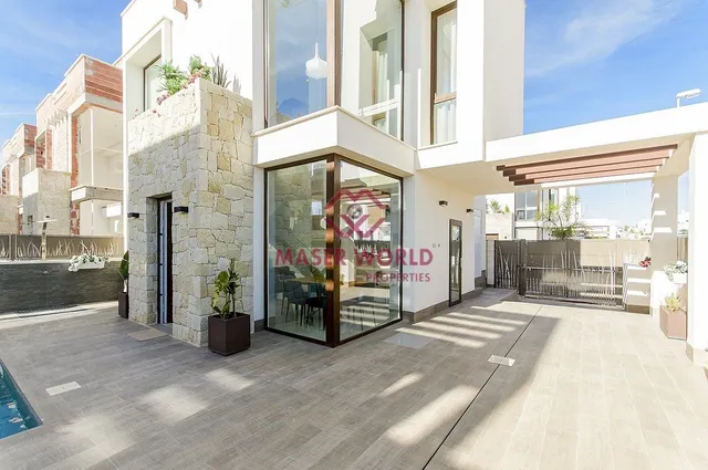 VILLA DE OBRA NUEVA EN PLAYA HONDA — 2