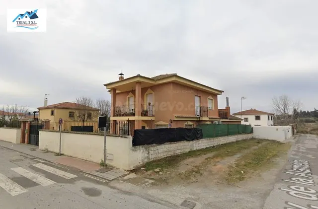 Venta chalet en Albolote (Granada) — 2