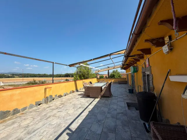 Magnífica propiedad de 734 m2 en Ravós del Terri - foto 2