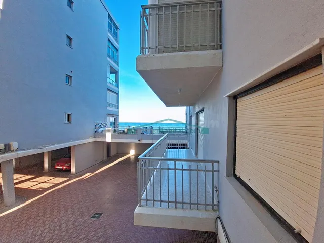 VIVIENDA CON DOMÓTICA, GARAJE Y LICENCIA TURÍSTICA EN TAVERN - foto 5