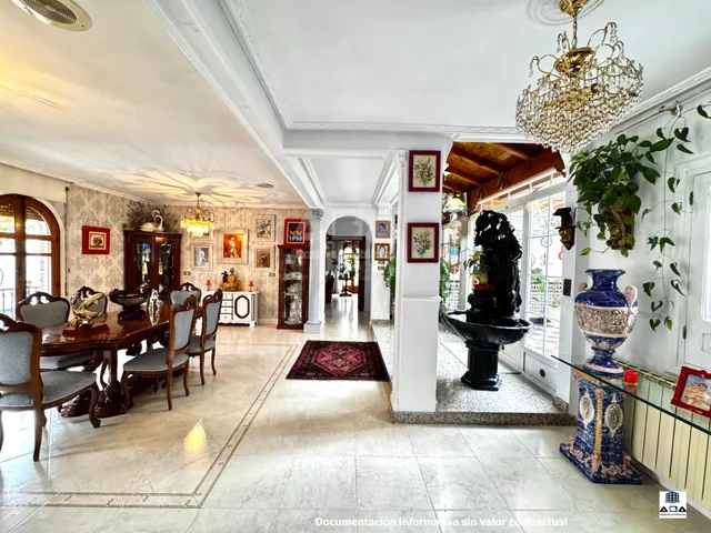 Chalet exclusivo en el centro de Torrijos | 790 m2 | Listo p - foto 5