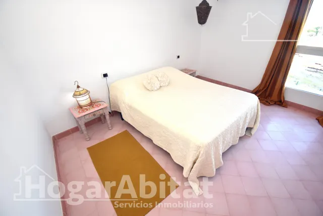 SEMINUEVO, AMPLIO Y CON TERRAZA — 22