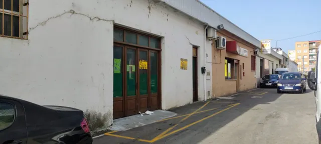 LOCAL-NAVE EN AVDA DE ESPAÑA — 13