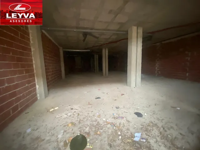 LOCAL COMERCIAL EN VENTA — 25