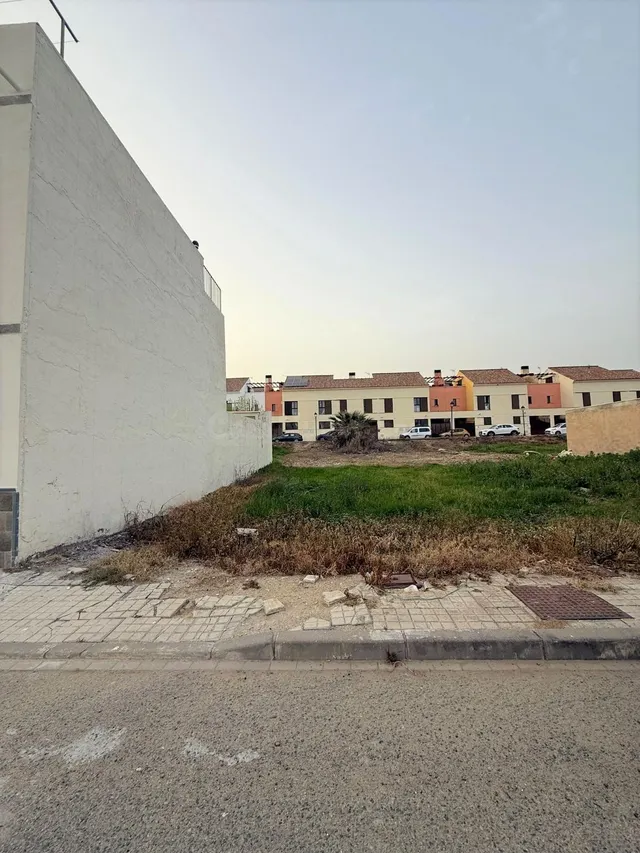 Solar en Calle Juan Sebastián El Cano – Guillena (Sevilla) –