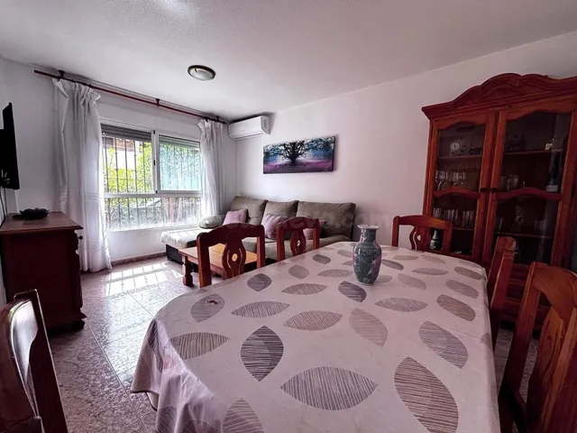 PRECIOSO ADOSADO DE CINCO DORMITORIOS EN LA RIBERA — 4