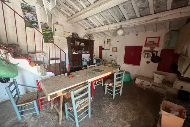 Finca rústica con caseta y almacén en El Perello - foto 2