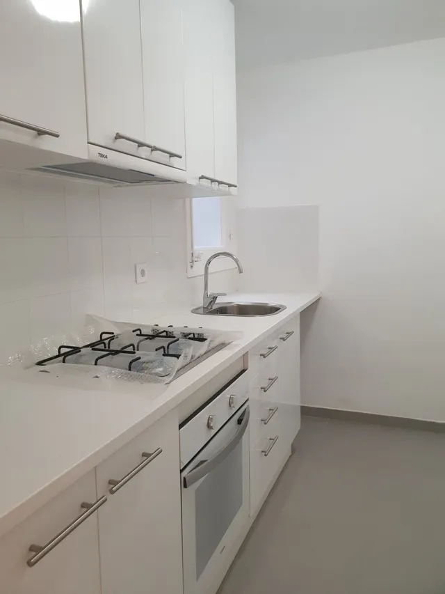 Turó Park  - Piso totalmente reformado , tres habitaciones , ascensor , calefacción — 20
