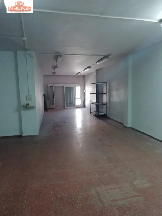 EXTRAORDINARIO LOCAL EN VENTA EN MADRIGUERAS PREPARADO PARA EDIFICAR VIVIENDA — 31