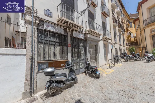 Invierte en una ubicación privilegiada en el corazón de Granada — 30