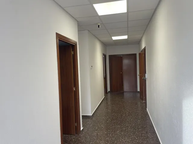 LOCAL COMERCIAL A ROQUETES DE 195m2 — 8