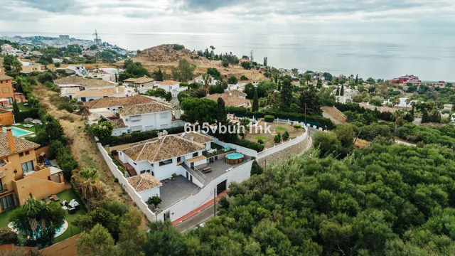 Chalet 4 habitaciones 229m² en venta - Centro — 38