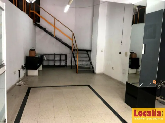 Amplio local en alquiler o venta, Torrelavega - foto 2