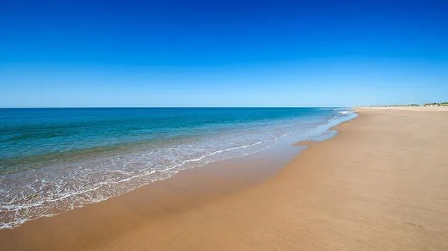 PRIMERA LINEA DE PLAYA EN ISLA CANELA — 4