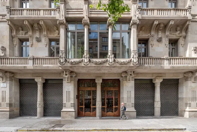 Local comercial 445m² en alquiler - Eixample — 17