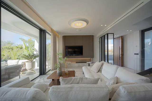 Chalet 4 habitaciones 417m² en venta - Marbella — 7