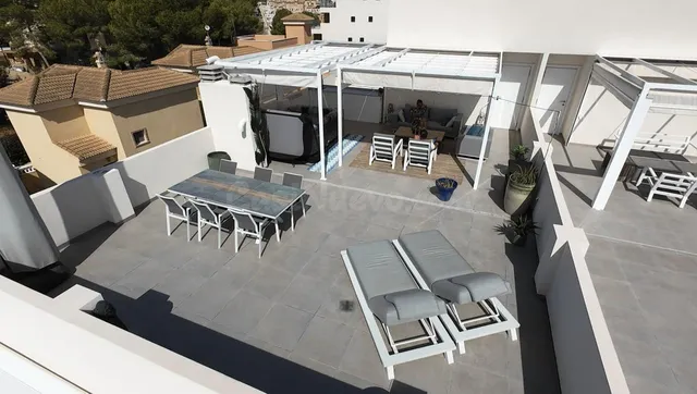 Ático con Vistas al Mar y Jacuzzi Privado en Venta en Orihue - foto 3