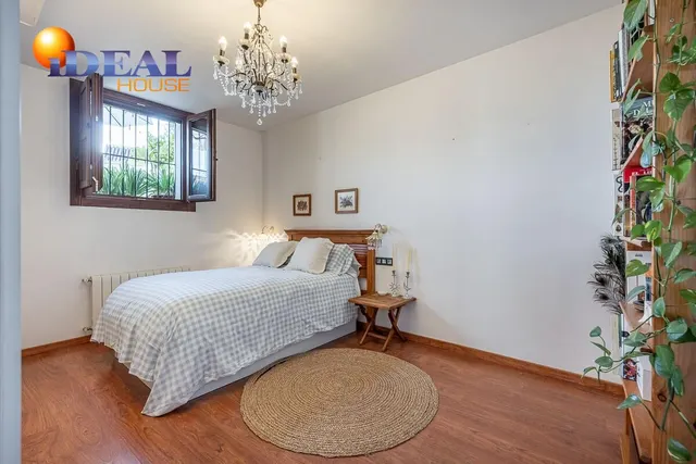 CASA SINGULAR EN ALBAICÍN JUNTO A PUERTA DE ELVIRA — 28
