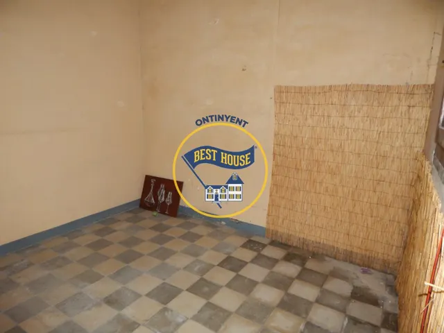 OPORTUNIDAD RESTAURANTE EN VENTA CON CASA EN BOCAIRENT — 41