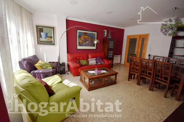 MUY AMPLIO CON GARAJE Y BALCÓN EN EL CENTRO - foto 3