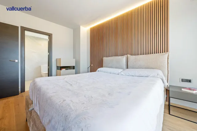 CASA ESQUINERA EN RESIDENCIAL AIGÜESVERDS DE REUS — 38