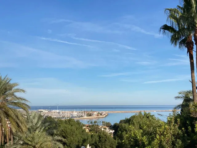 Villa 2 habitaciones 180m² en venta - Puerto — 24