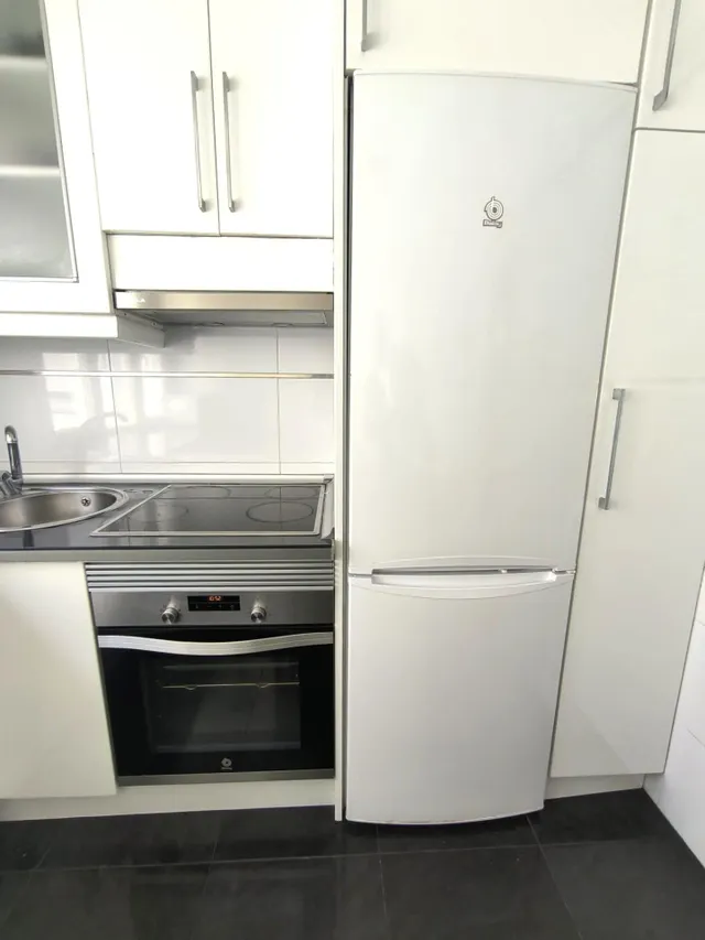 Vivienda 94 m2 reformada minimalista en venta en el centro de Oviedo — 13