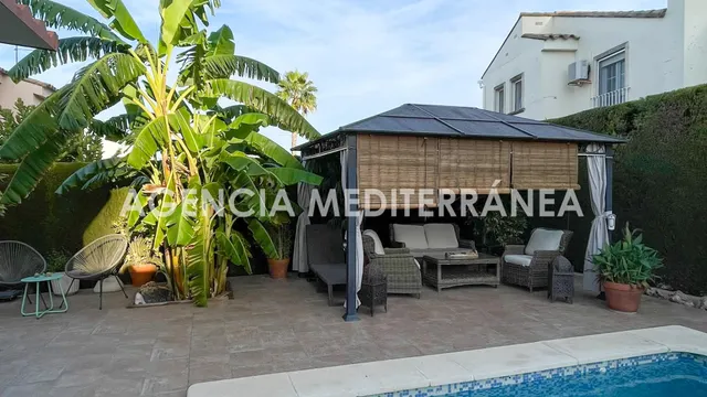 Espectacular chalet independiente con piscina privada en la cañada — 44
