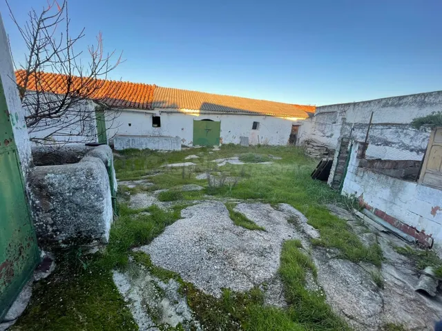 SOLAR URBANO CON COSTRUCCIÓN EN EL CASAR DE CÁCERES - foto 4