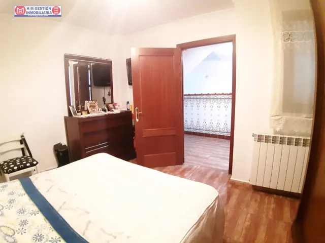 CASA COMPLETAMENTE REFORMADA JUNTO A AVDA PABLO IGLESIAS — 11