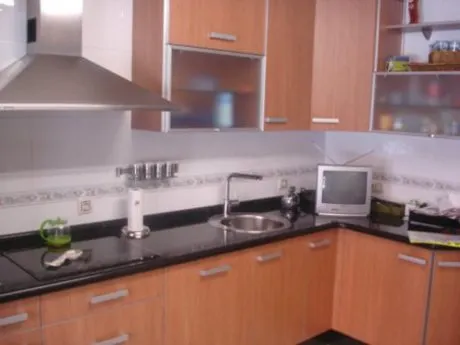 SE VENDE APARTAMENTO EN EL CENTRO - foto 2